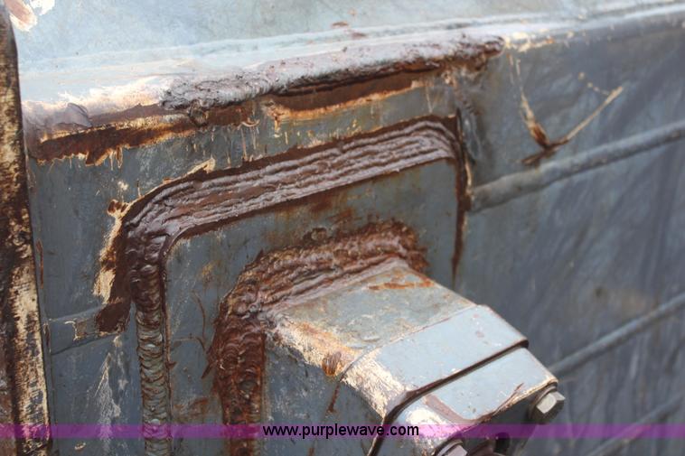 image for item I2375 2001 New Holland DC180 dozer