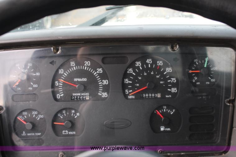 image for item I2396 2001 Sterling L7500 Safe Jet Vac Clean Earth vacuum jetter truck