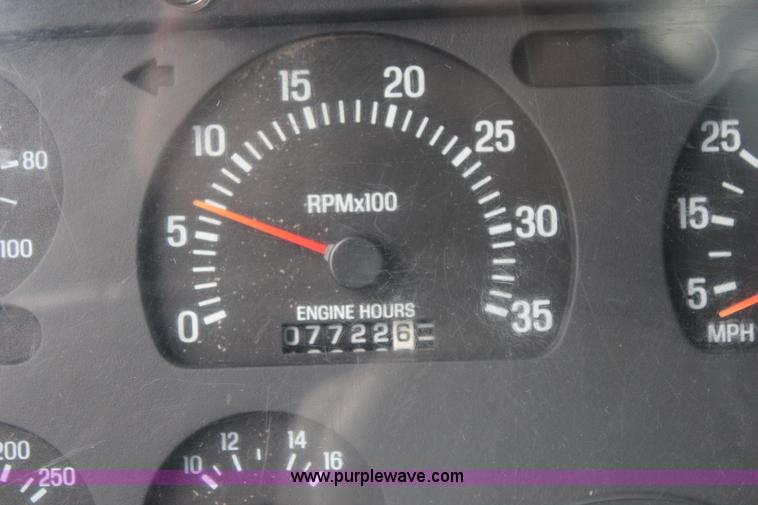 image for item I2396 2001 Sterling L7500 Safe Jet Vac Clean Earth vacuum jetter truck