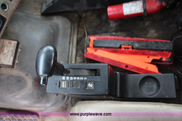 image for item I2396 2001 Sterling L7500 Safe Jet Vac Clean Earth vacuum jetter truck