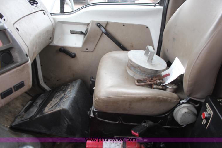 image for item I2396 2001 Sterling L7500 Safe Jet Vac Clean Earth vacuum jetter truck