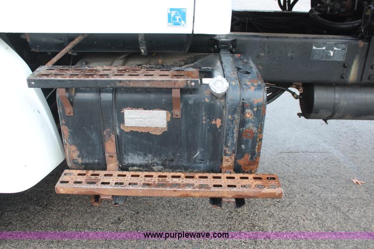 image for item I2396 2001 Sterling L7500 Safe Jet Vac Clean Earth vacuum jetter truck