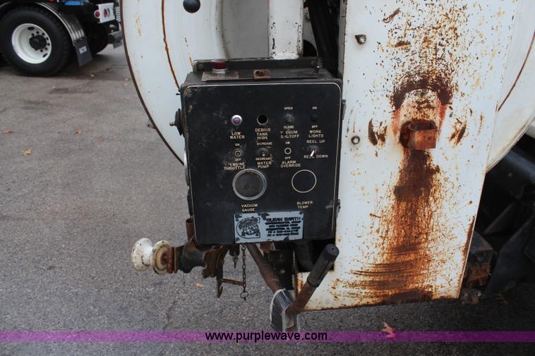 image for item I2396 2001 Sterling L7500 Safe Jet Vac Clean Earth vacuum jetter truck