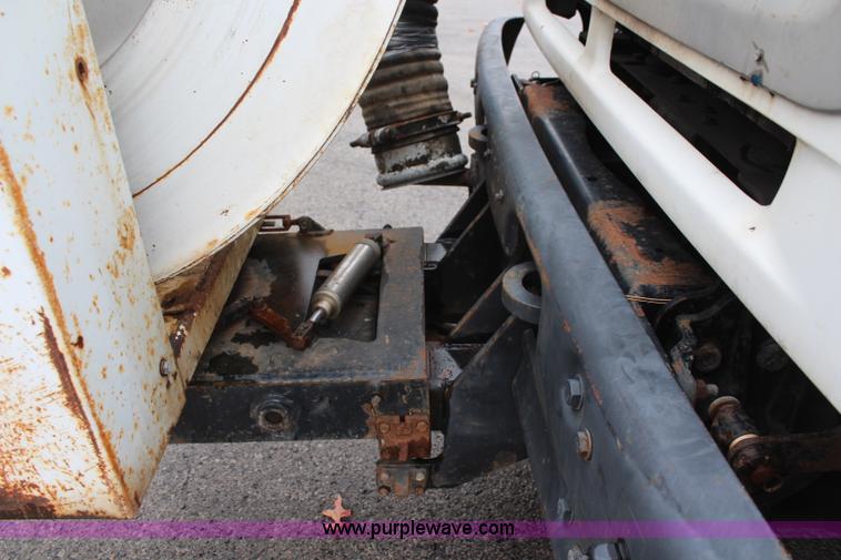 image for item I2396 2001 Sterling L7500 Safe Jet Vac Clean Earth vacuum jetter truck