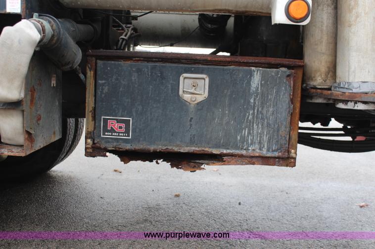 image for item I2396 2001 Sterling L7500 Safe Jet Vac Clean Earth vacuum jetter truck