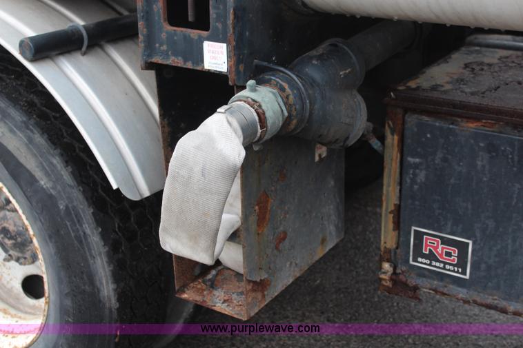 image for item I2396 2001 Sterling L7500 Safe Jet Vac Clean Earth vacuum jetter truck