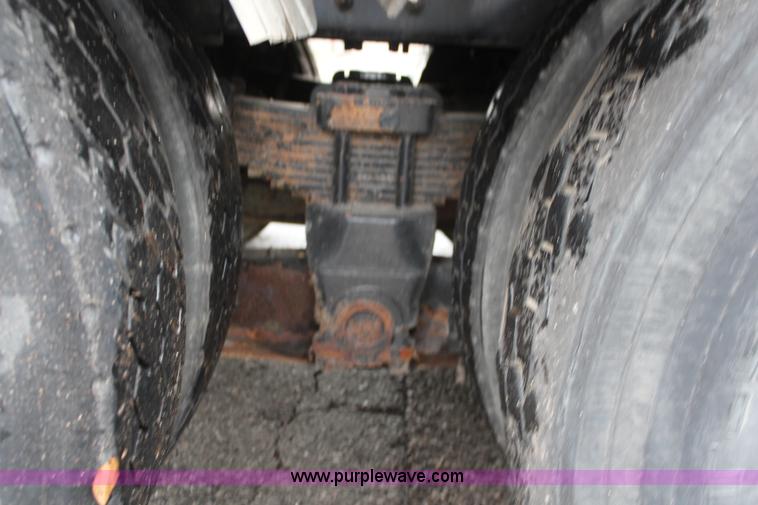 image for item I2396 2001 Sterling L7500 Safe Jet Vac Clean Earth vacuum jetter truck