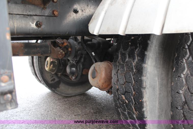 image for item I2396 2001 Sterling L7500 Safe Jet Vac Clean Earth vacuum jetter truck