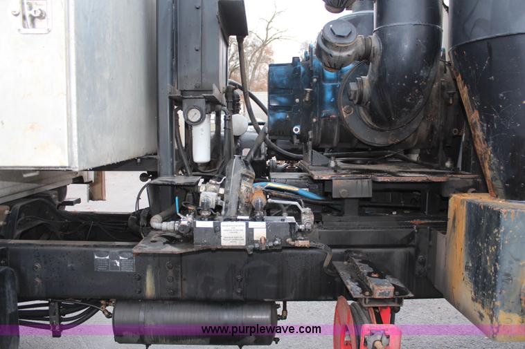 image for item I2396 2001 Sterling L7500 Safe Jet Vac Clean Earth vacuum jetter truck