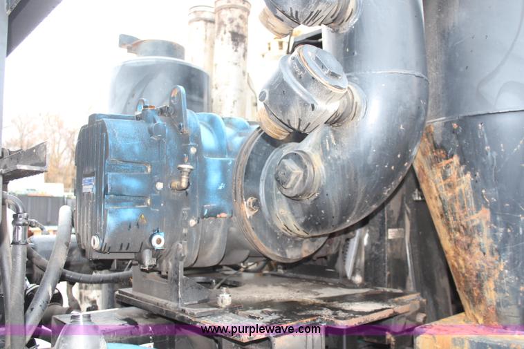 image for item I2396 2001 Sterling L7500 Safe Jet Vac Clean Earth vacuum jetter truck