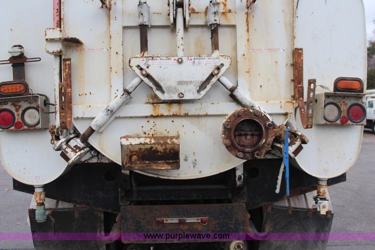 image for item I2396 2001 Sterling L7500 Safe Jet Vac Clean Earth vacuum jetter truck