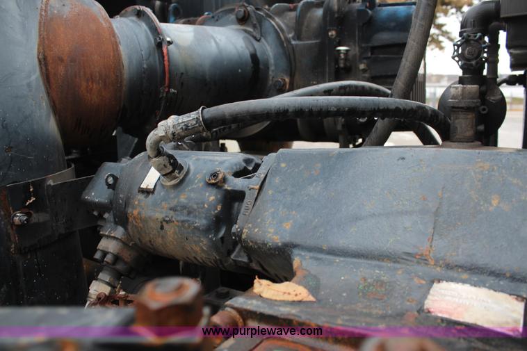 image for item I2396 2001 Sterling L7500 Safe Jet Vac Clean Earth vacuum jetter truck