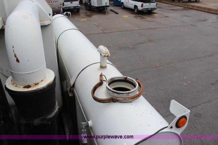 image for item I2396 2001 Sterling L7500 Safe Jet Vac Clean Earth vacuum jetter truck