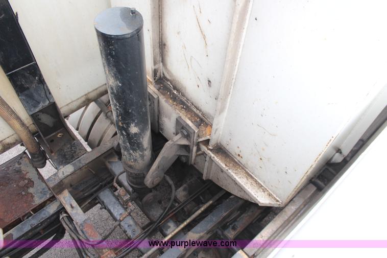 image for item I2396 2001 Sterling L7500 Safe Jet Vac Clean Earth vacuum jetter truck