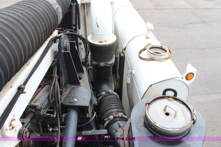 image for item I2396 2001 Sterling L7500 Safe Jet Vac Clean Earth vacuum jetter truck