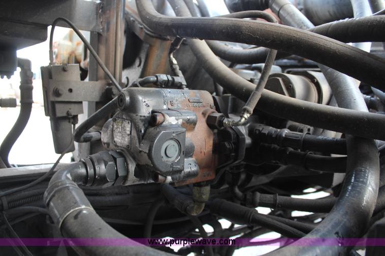 image for item I2396 2001 Sterling L7500 Safe Jet Vac Clean Earth vacuum jetter truck