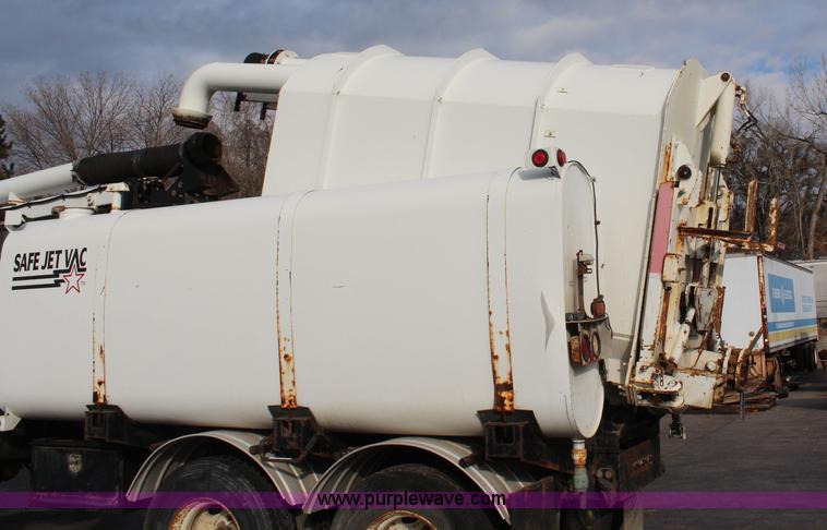 image for item I2396 2001 Sterling L7500 Safe Jet Vac Clean Earth vacuum jetter truck