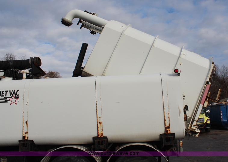 image for item I2396 2001 Sterling L7500 Safe Jet Vac Clean Earth vacuum jetter truck