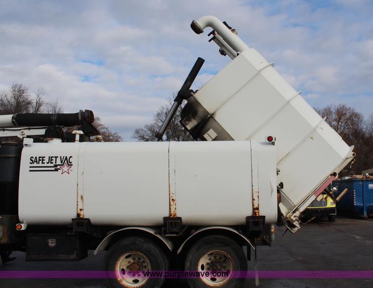 image for item I2396 2001 Sterling L7500 Safe Jet Vac Clean Earth vacuum jetter truck