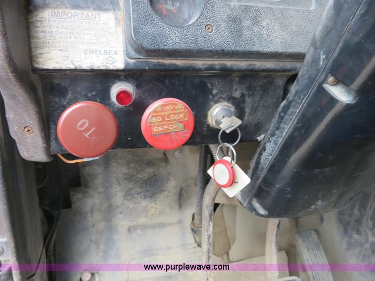 image for item I2453 1989 International 1754 dump truck