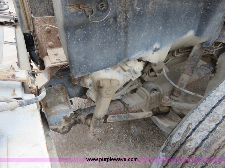 image for item I2453 1989 International 1754 dump truck