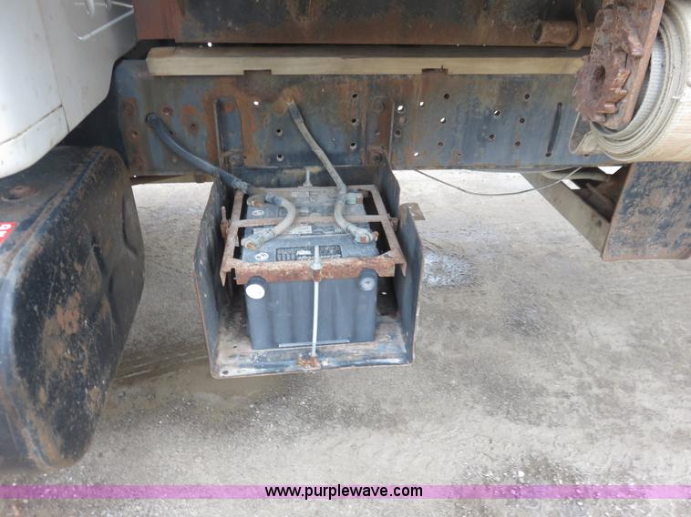 image for item I2453 1989 International 1754 dump truck