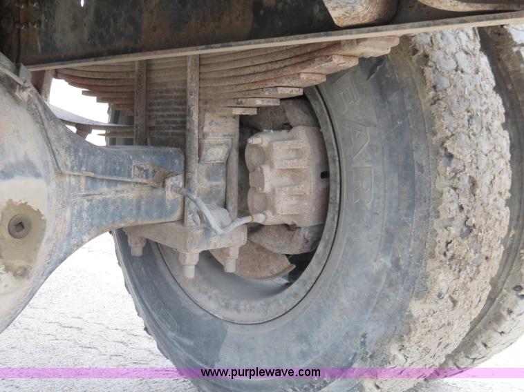 image for item I2453 1989 International 1754 dump truck