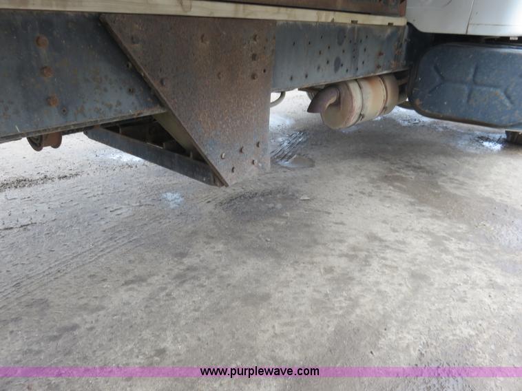 image for item I2453 1989 International 1754 dump truck