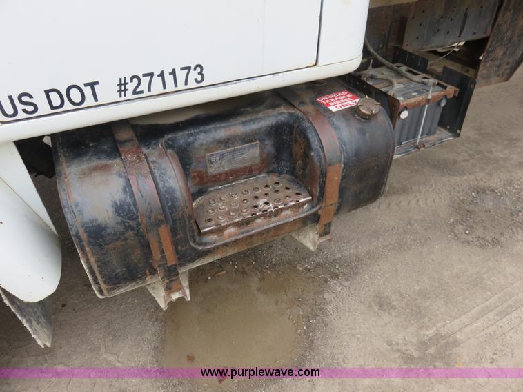 image for item I2453 1989 International 1754 dump truck