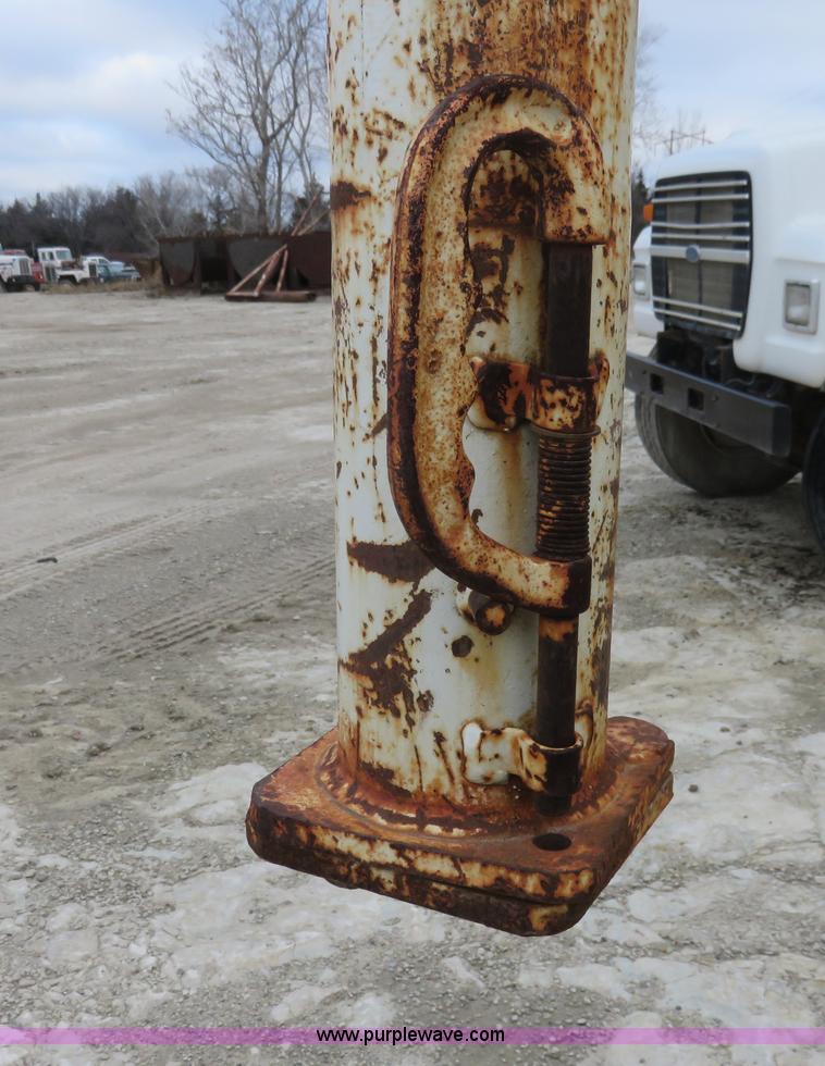 image for item I2454 1997 Travalong flatbed trailer