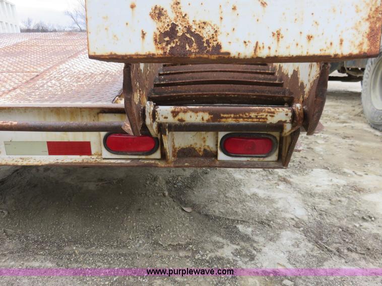 image for item I2454 1997 Travalong flatbed trailer