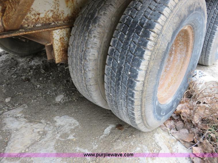 image for item I2454 1997 Travalong flatbed trailer