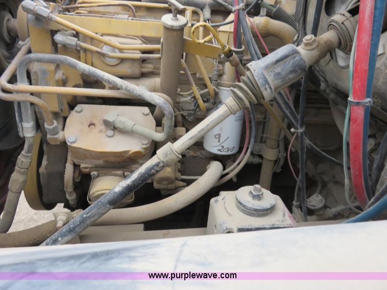 image for item I2475 1990 GMC TopKick cab and chassis