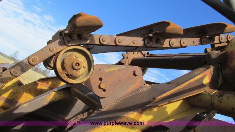 image for item I3129 1972 Caterpillar 613 elevating scraper