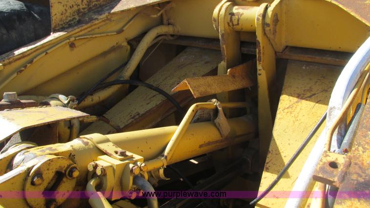 image for item I3129 1972 Caterpillar 613 elevating scraper