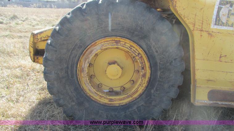 image for item I3129 1972 Caterpillar 613 elevating scraper