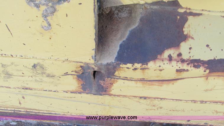 image for item I3129 1972 Caterpillar 613 elevating scraper