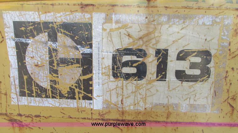 image for item I3129 1972 Caterpillar 613 elevating scraper