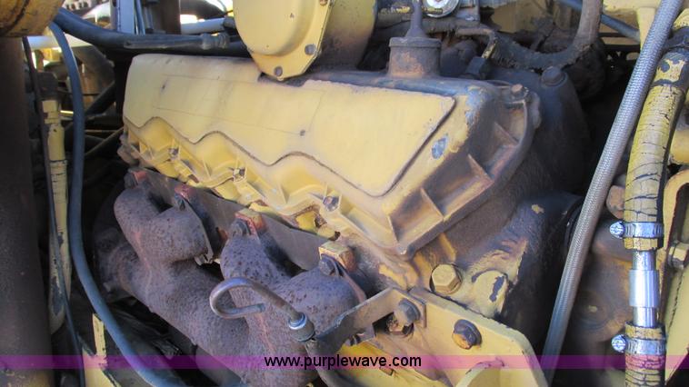 image for item I3129 1972 Caterpillar 613 elevating scraper