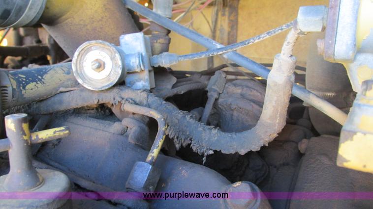 image for item I3129 1972 Caterpillar 613 elevating scraper