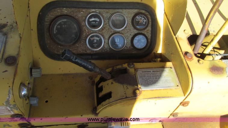 image for item I3129 1972 Caterpillar 613 elevating scraper