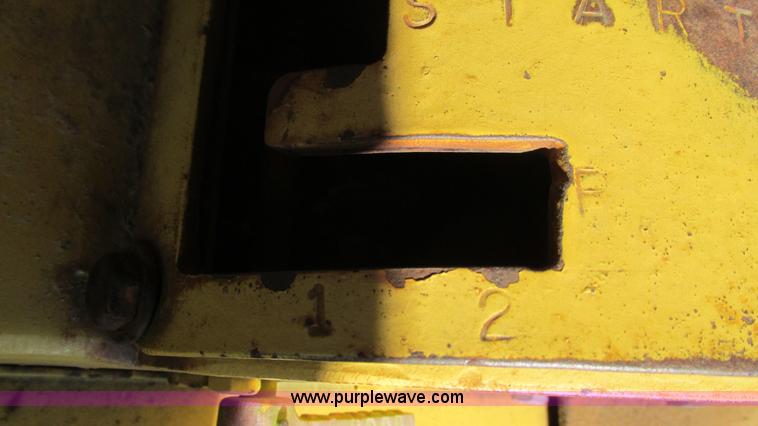 image for item I3129 1972 Caterpillar 613 elevating scraper