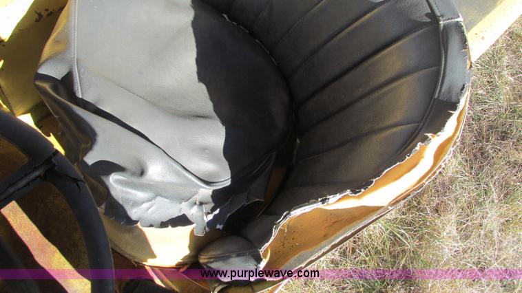 image for item I3129 1972 Caterpillar 613 elevating scraper