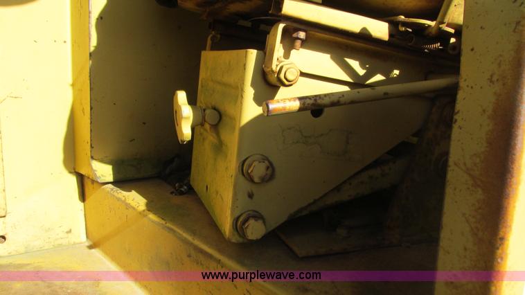 image for item I3129 1972 Caterpillar 613 elevating scraper