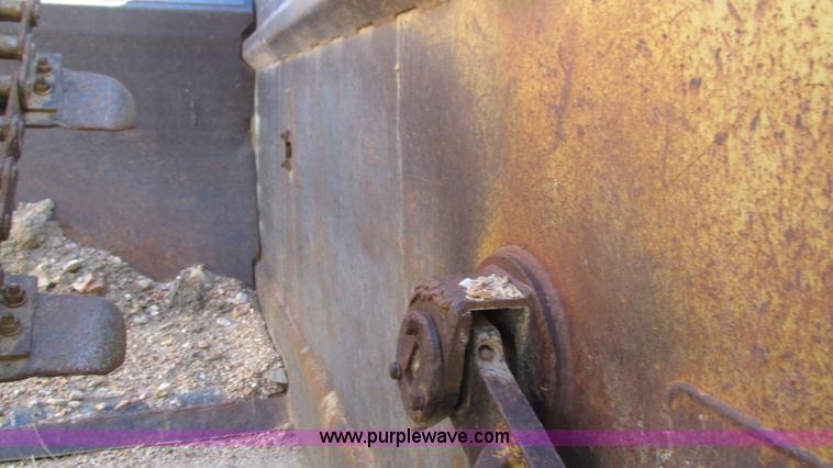 image for item I3129 1972 Caterpillar 613 elevating scraper