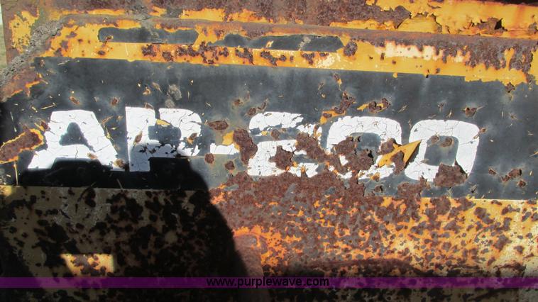 image for item I3130 1985 Caterpillar AP-200 asphalt paver