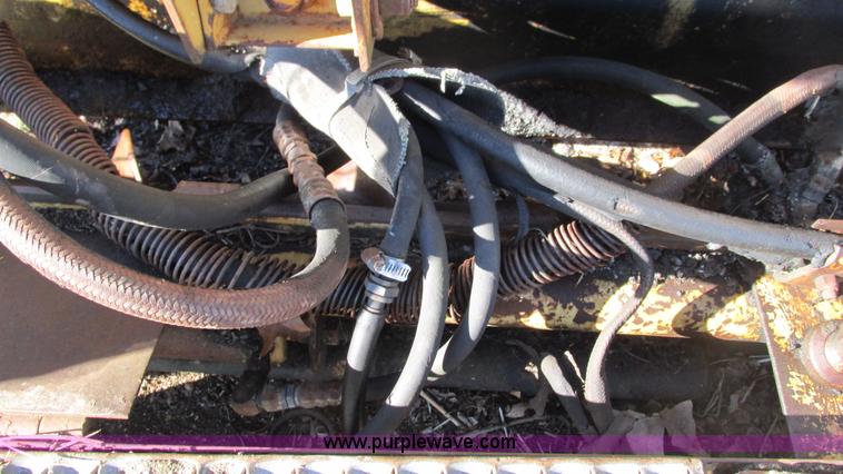 image for item I3130 1985 Caterpillar AP-200 asphalt paver