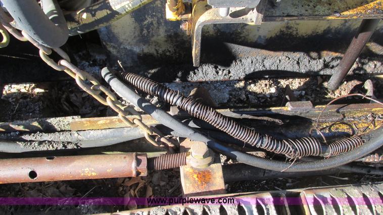 image for item I3130 1985 Caterpillar AP-200 asphalt paver