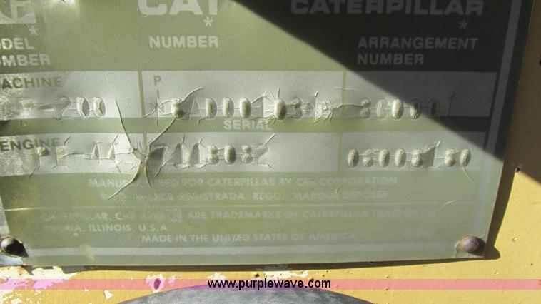 image for item I3130 1985 Caterpillar AP-200 asphalt paver