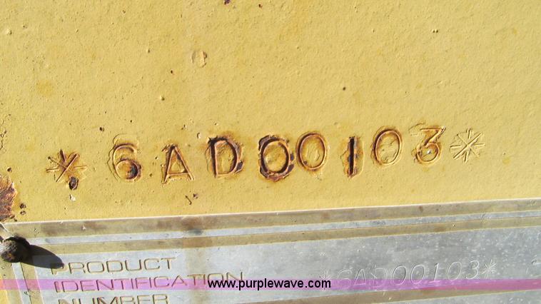 image for item I3130 1985 Caterpillar AP-200 asphalt paver